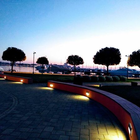 Apartments Leona Umag Luaran gambar