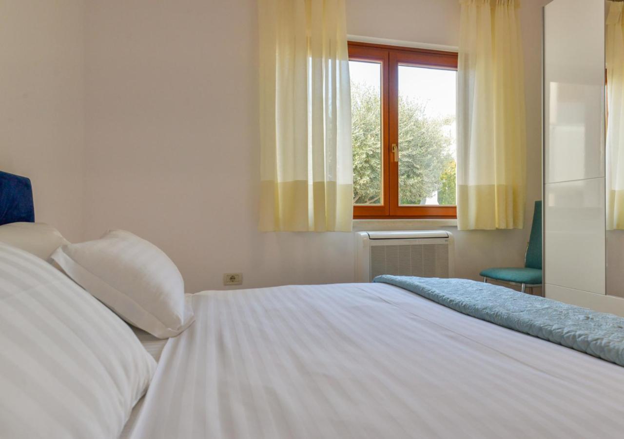 Apartments Leona Umag Luaran gambar