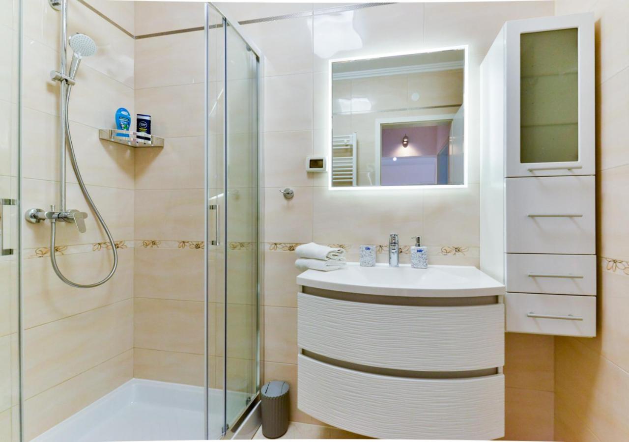 Apartments Leona Umag Luaran gambar